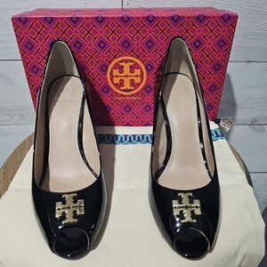 Tory Burch Patent Leather 9 Black Peep Toe Wedge Heel Pumps Shoes BOX BAG